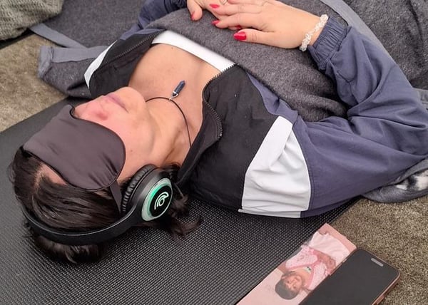 package_image_2_softblend_700x500